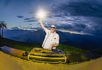 DJ Ötzi präsentiert Mountain Mania! Après-Ski Party Tour.